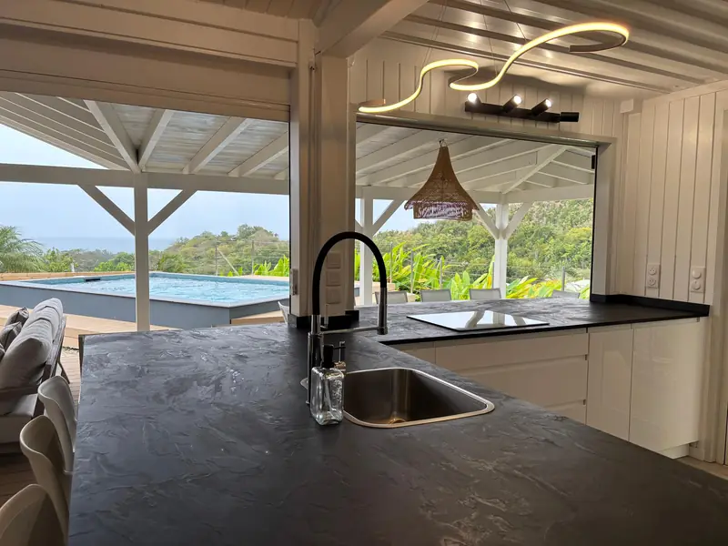 Cuisine ouverte sur la vue mer