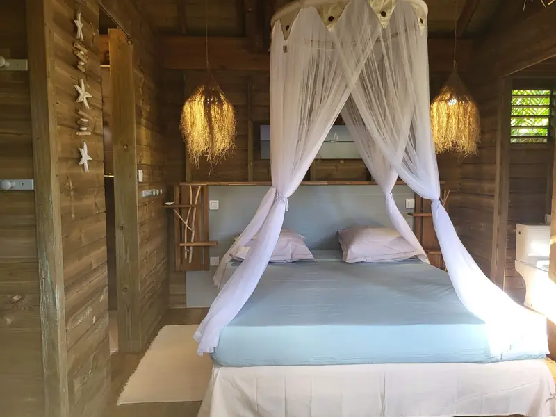 Chambre climatisée, lit de 160 cm